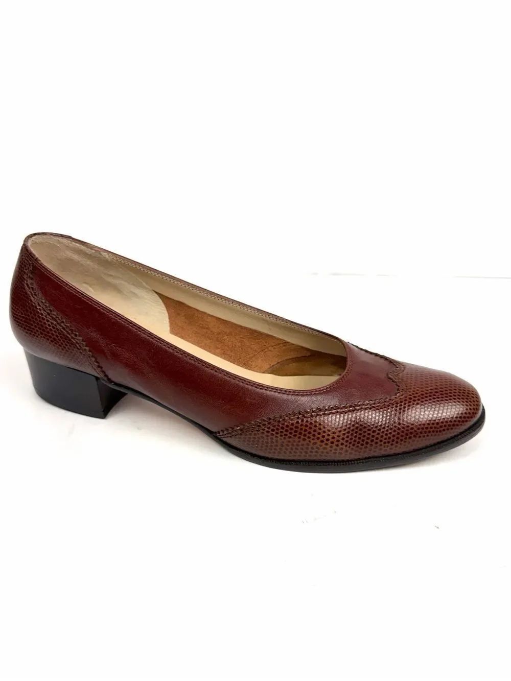 Salvatore Ferragamo Textured Leather Cap Toe Low Heel Pumps Brown 7.5B Italy